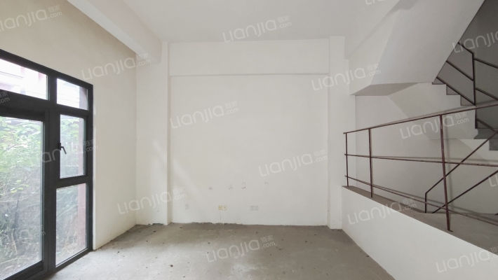 逸翠庄园君玺二手房实景图