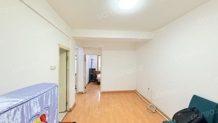 哈广小区二手房实景图