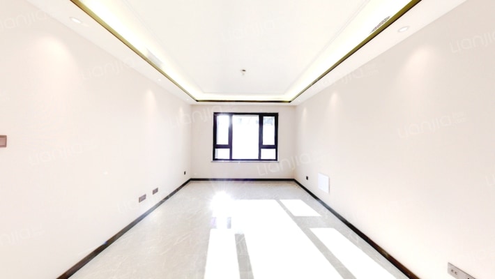 中海和平之门天际二手房实景图