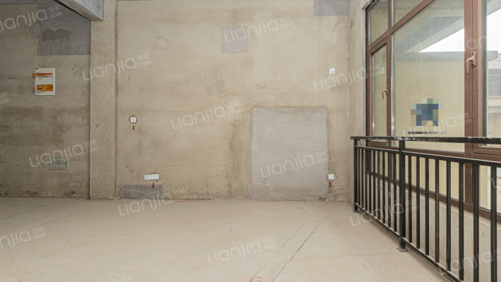 东方丽晶花苑二手房实景图