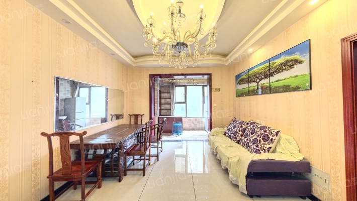 领馆1号二手房实景图