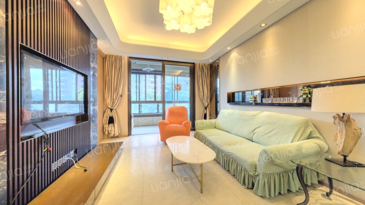 绿地海珀璞晖二手房实景图