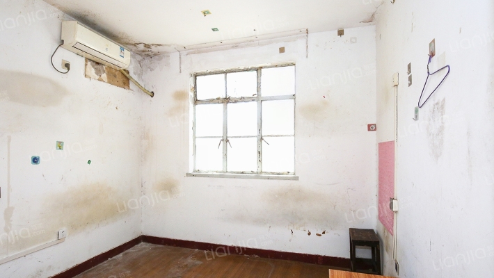 四平路2100弄二手房实景图