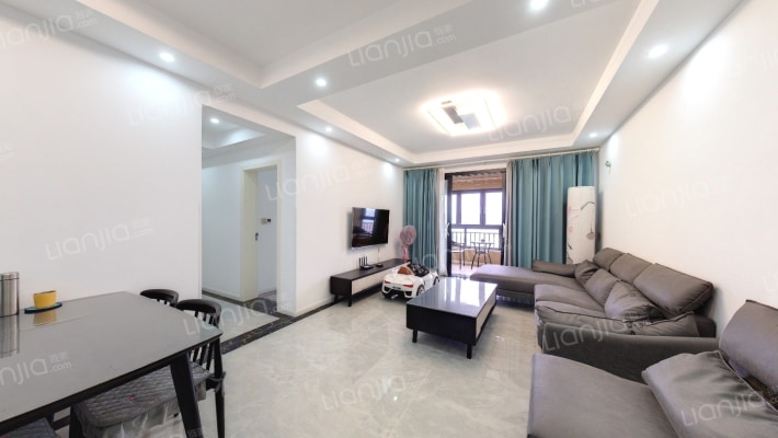 融创春晖十里雍江府二手房实景图