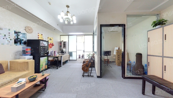 长安兴融中心二手房实景图