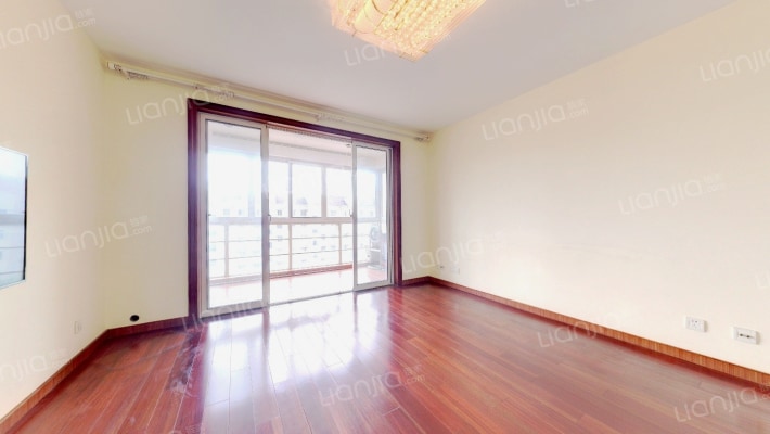 昌里雅苑二手房实景图