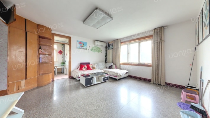 贵海花园二手房实景图