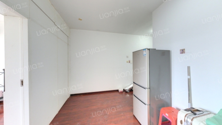 明发雅苑二手房实景图