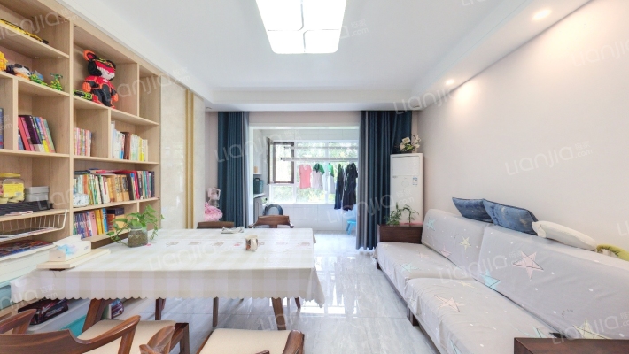 联发红郡二手房实景图