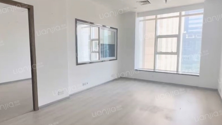 国际科技大厦二手房实景图