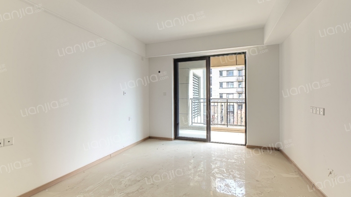 绿地国宝21城三期二手房实景图