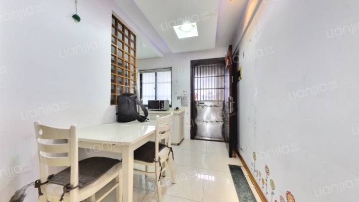 华科东路180弄二手房实景图