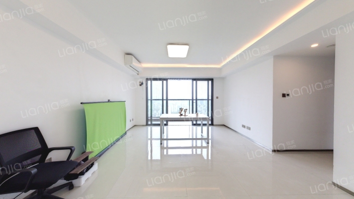 新世界云逸二手房实景图