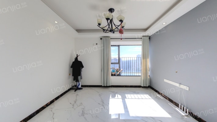 恒隆明珠二手房实景图