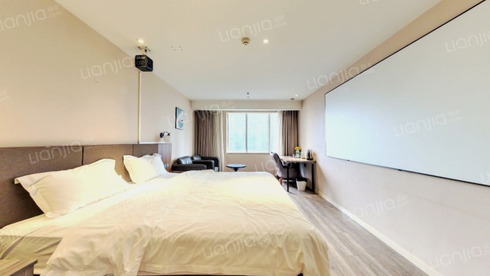 雅地天际二手房实景图