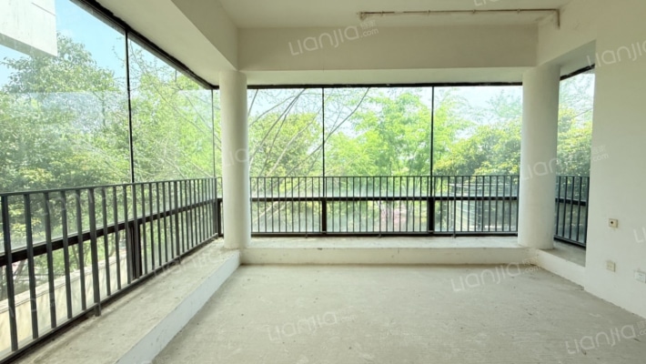 麓湖生态城蓝花屿二手房实景图