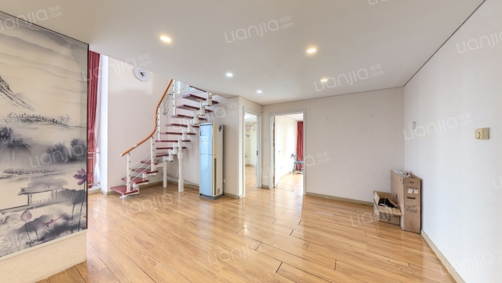 海信龙奥九号二手房实景图