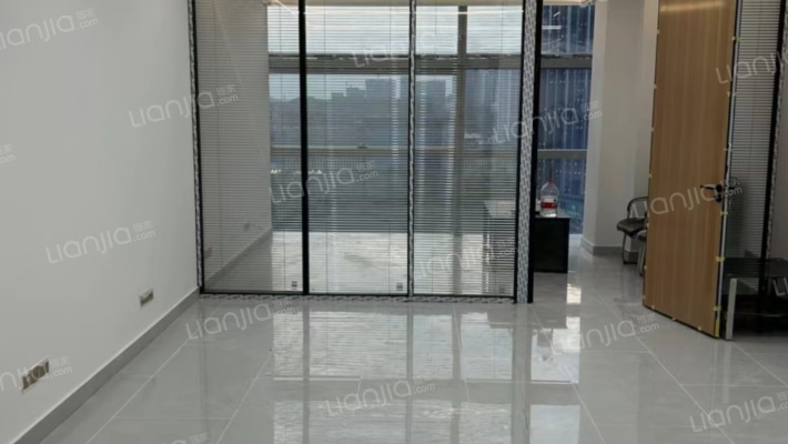 金融101大厦二手房实景图