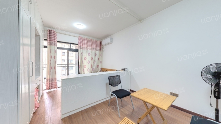 中振湖霞郡二手房实景图