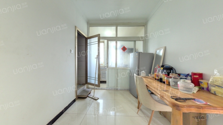 检测厂宿舍楼二手房实景图