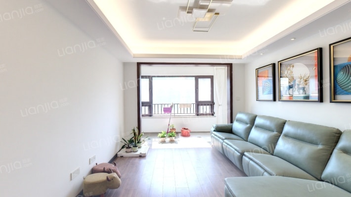 万科翡翠山语二手房实景图