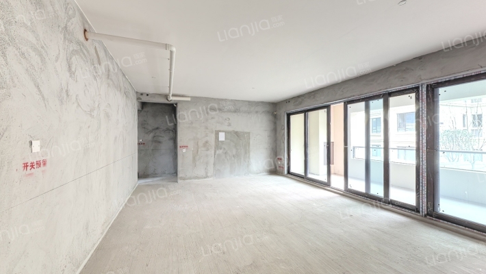 高科江澜礼墅三期二组团二手房实景图