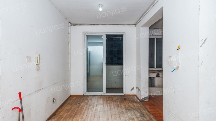 沁乐佳苑二手房实景图