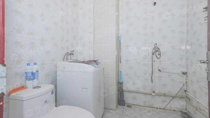 中豪润园B区优质两居室价格优惠-卫生间