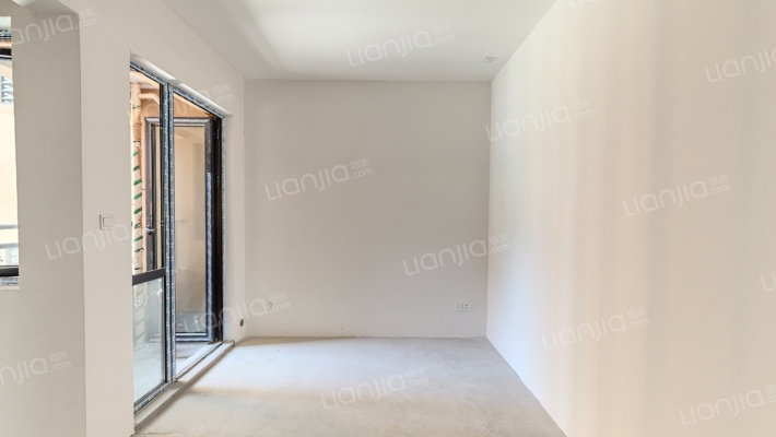 龙桥花苑2组团二手房实景图