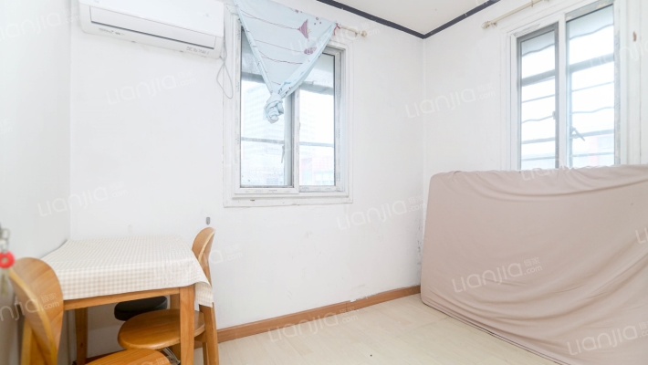 龙阳小区二手房实景图