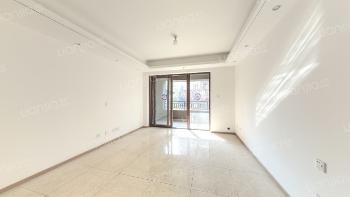 新城玺樾骊府二手房实景图