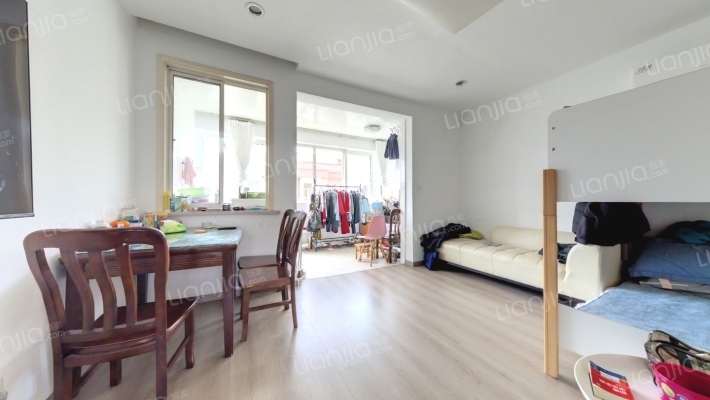 上钢三村二手房实景图