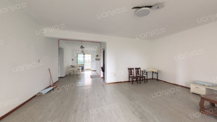 中天栖溪里二手房实景图