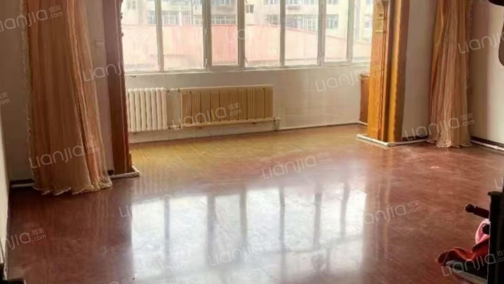 纪检家属楼二手房实景图