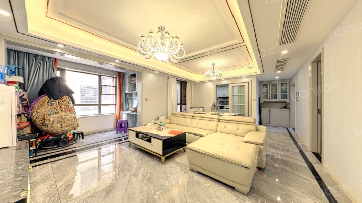 鲁能公馆2区二手房实景图