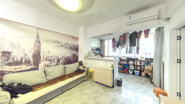 鸿新苑二手房实景图