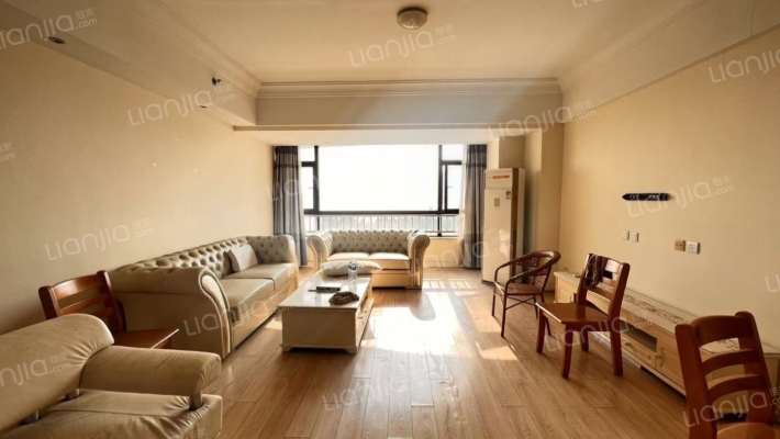 融创公馆A1区二手房实景图