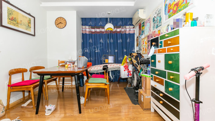 甜爱大楼二手房实景图