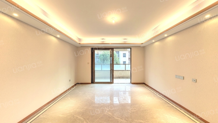 翡翠天域麓园二手房实景图