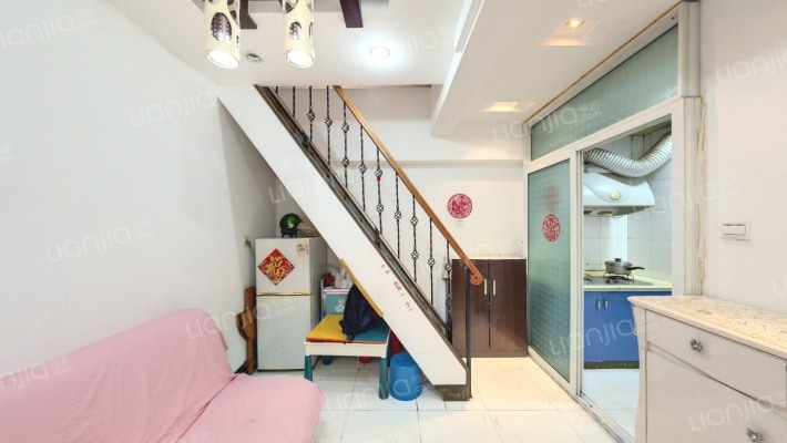 在水一方二手房实景图