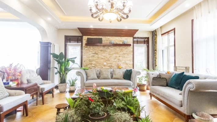 中建长清湖瑜园二手房实景图