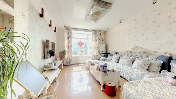 水云间二手房实景图