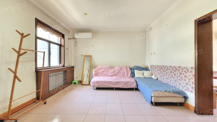 西何小区二手房实景图