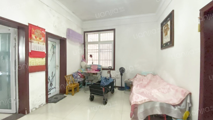 劳保里小区二手房实景图