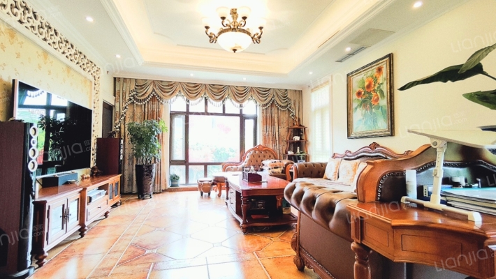 万科红郡二手房实景图