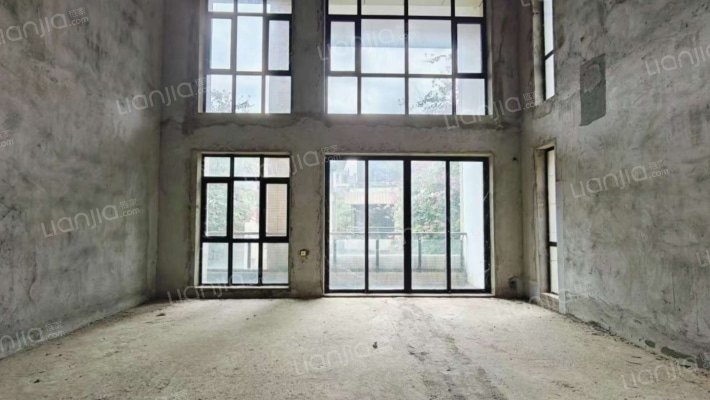 星河丹堤B区二手房实景图