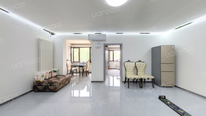 新华西街二手房实景图