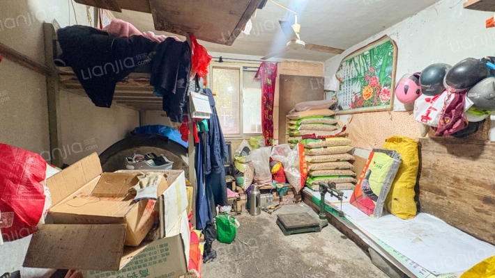 滦水里二手房实景图