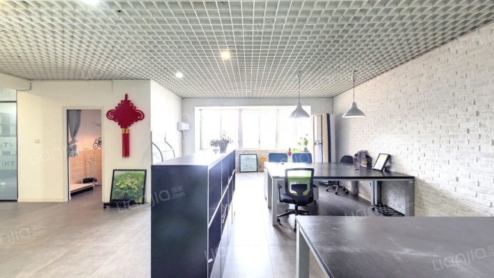 环球广场二手房实景图