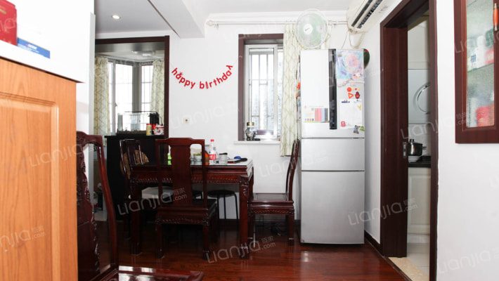 新陆花苑二手房实景图